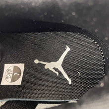 Cargar imagen en el visor de la galería, Air Jordan Legacy 312 Low Sail Medium Olive Black CD7069-120