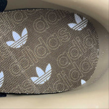Cargar imagen en el visor de la galería, Adidas Hamburg Chalky Brown Off White Branch GW9642
