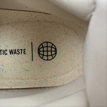 Cargar imagen en el visor de la galería, Adidas Alphaboost V1 Wonder Quartz Taupe Met. Chalk White HP6135