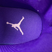 Cargar imagen en el visor de la galería, Air Jordan Legacy 312 High White Purple Yellow AV3922-157