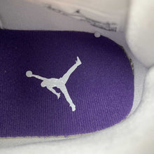Cargar imagen en el visor de la galería, Air Jordan 4 Retro Court Purple Metallic White CT8527-115