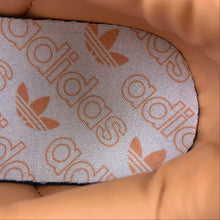 Cargar imagen en el visor de la galería, Adidas Samba OG Cloud White Wonder Clay Crystal White IG5932