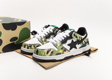 Cargar imagen en el visor de la galería, BAPE Sk8 STA Camouflage Black White