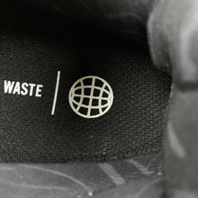 Cargar imagen en el visor de la galería, Adidas Alphaboost V1 Core Black Solar Red Better Scarlet IE4218