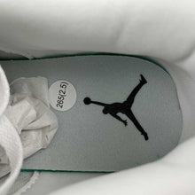 Cargar imagen en el visor de la galería, Air Jordan 4 RM White Silver Gray HQ3441-111