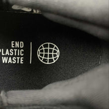 Cargar imagen en el visor de la galería, Adidas Ultraboost Light Core Black Crystal White GY9351