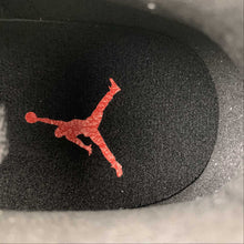 Cargar imagen en el visor de la galería, Air Jordan Spizike Low Bred Black Red FQ1759-600