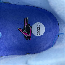 Cargar imagen en el visor de la galería, SB Dunk Low Run The Jewels Deep Royal Blue Active Pink Blue Chill DO9404-400