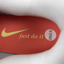 Cargar imagen en el visor de la galería, Nike Journey Run Football Grey White Light Wild Mango Racer Blue HJ9290-085
