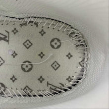 Cargar imagen en el visor de la galería, LV x Air Force 1 07 Low Black White Monogram LV3369-100