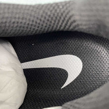 Cargar imagen en el visor de la galería, Nike Air Max 2013 Black and White 554886-103