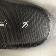 Cargar imagen en el visor de la galería, ZoomX Invincible Run FK 3 Cool Gray Iron Gray Black FN7503-065