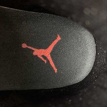 Cargar imagen en el visor de la galería, Air Jordan 12 Retro Black Varsity Red White CT8013-006