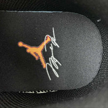Cargar imagen en el visor de la galería, Air Jordan 1 Low SE Light Graphite Vivid Orange FN7308-008