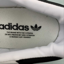 Cargar imagen en el visor de la galería, Adidas Samba Vegan Cloud White Core Black Gum4 IG5744