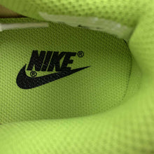 Cargar imagen en el visor de la galería, SB Dunk Low Barley Yellow White Bright Green Sail DV9108-711