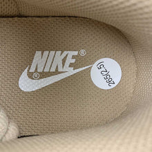 Cargar imagen en el visor de la galería, LV x SB Dunk Low White Kakhi LV0526-596