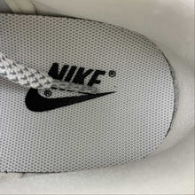 Cargar imagen en el visor de la galería, LV x SB Dunk Low 2024 White Black Gold FC1688-163