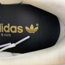 Cargar imagen en el visor de la galería, Adidas Samba OG Sporty and Rich Cloud White Core Black HP3354