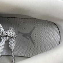 Cargar imagen en el visor de la galería, Air Jordan 1 Low BAPE Off White Grey WG8850-003