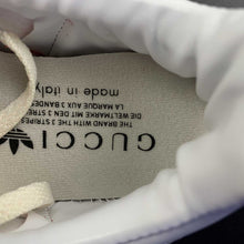 Cargar imagen en el visor de la galería, Adidas x Gucci Gazelle Red Velvet White