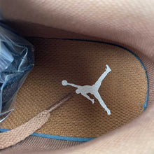 Cargar imagen en el visor de la galería, Air Jordan 1 Low Archaeo Brown Black Sail DC0774-021