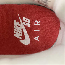 Cargar imagen en el visor de la galería, SB x Air Jordan 4 Retro Sapphire White Purple Grey DR5415-105