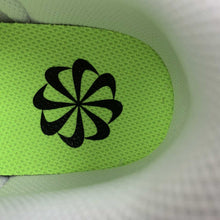 Cargar imagen en el visor de la galería, SB Dunk Low Next Nature White Mint DN1431-102