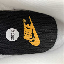 Cargar imagen en el visor de la galería, SB Dunk Low SE 85 Cherry Powder Brown Black DO9457-121