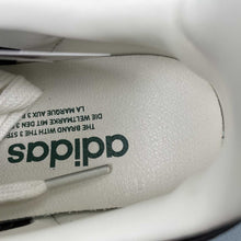 Cargar imagen en el visor de la galería, Adidas Samba OG Dark Brown Off White Gum JR0891