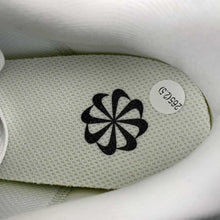 Cargar imagen en el visor de la galería, Nike Quest 6 White Platinum Pure Black FD6033-100