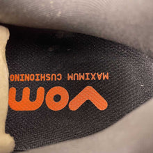 Cargar imagen en el visor de la galería, Nike Vomero Premium Black Orange HQ2050-622