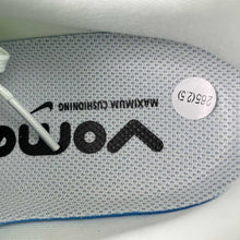 Cargar imagen en el visor de la galería, Nike Zoom Vomero 18 Green Orange HM6803-300