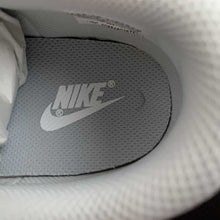 Cargar imagen en el visor de la galería, SB Dunk Low Retro Cool Grey White 309431-115