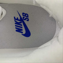 Cargar imagen en el visor de la galería, SB Force 58 Gray and Black Cashew Flower 942237-1001