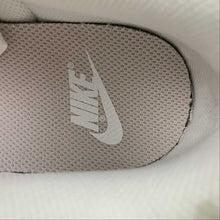 Cargar imagen en el visor de la galería, SB Dunk Low Essential Paisley Pack Pink White FD1449-100