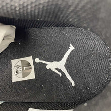Cargar imagen en el visor de la galería, Air Jordan Legacy 312 Low White Black White Cool Grey HV1811-101