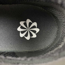 Cargar imagen en el visor de la galería, Air Max Scorpion FK Triple Black DJ4702-002