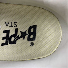 Cargar imagen en el visor de la galería, BAPE Sk8 STA Triple White