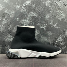 Cargar imagen en el visor de la galería, Balenciaga Triple Speed Classic
