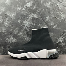 Cargar imagen en el visor de la galería, Balenciaga Triple Speed Classic