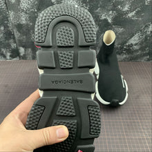 Cargar imagen en el visor de la galería, Balenciaga Triple Speed Negro-Rosa