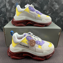 Cargar imagen en el visor de la galería, Balenciaga Triple S Rojas-Amarillas
