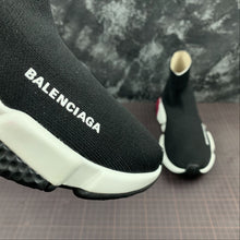 Cargar imagen en el visor de la galería, Balenciaga Triple Speed Negro-Rosa