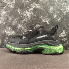 Cargar imagen en el visor de la galería, Balenciaga Triple S Negro-Verde