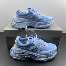 Cargar imagen en el visor de la galería, Balenciaga Tripe S Light Blue Blue