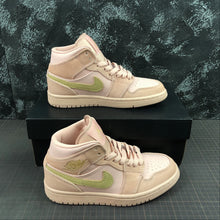 Cargar imagen en el visor de la galería, Air Jordan 1 Mid SE Coral Stardust-Club Gold 852542-600