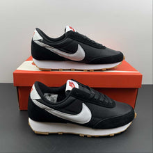 Cargar imagen en el visor de la galería, DayBreak Black White CK2351-001