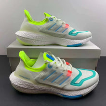Cargar imagen en el visor de la galería, Adidas UltraBoost 22 White Skyrus Minrus