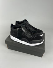 Cargar imagen en el visor de la galería, Jordan Courtside 23 Black White AR1000-100